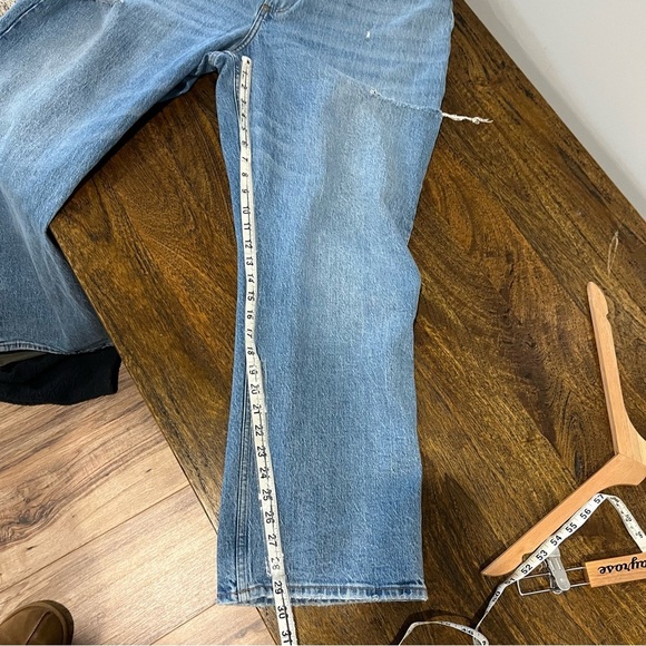 Abercrombie & Fitch Curve Love Baggy Mid Rise Jean - Picture 8 of 8